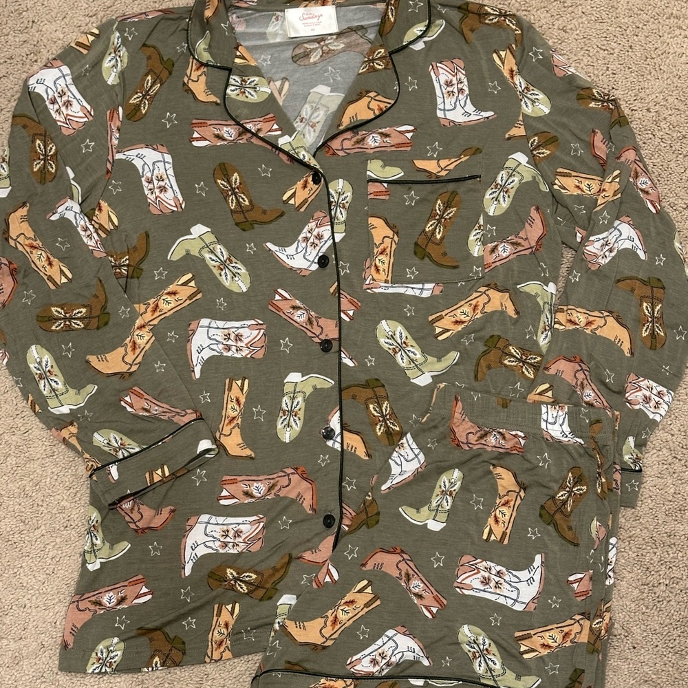 In My Sundays Cowboy Boot Print Pajama Set